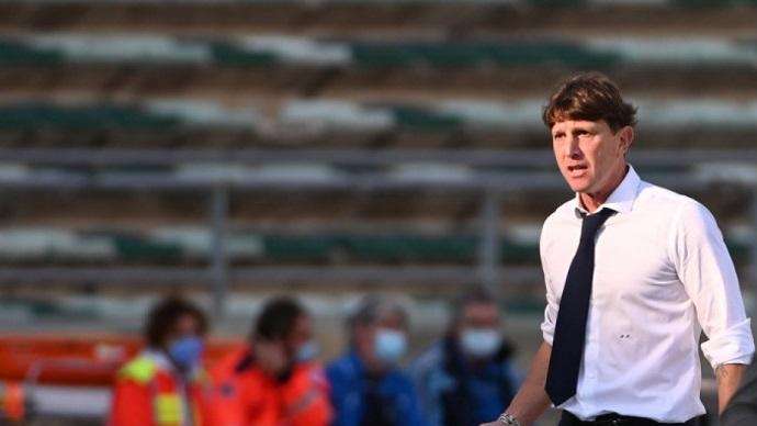 All. Juve Stabia: "Il Bari è in cima perchè ha reagito subito ai punti persi"