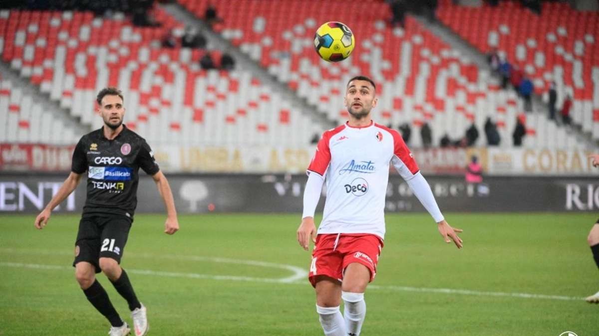 Giusto: “Bari squadra di valore: Maita fa la differenza, Botta creatività eccezionale. Multiproprietà? Non sono sereno”