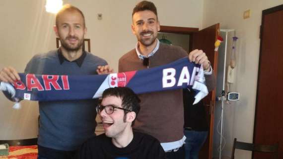 Calcio e solidarietà - FC Bari, una maglia per Raffaele