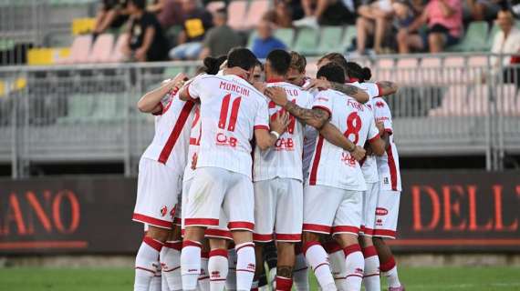 Dal web: “Bari in gita, non si salva nessuno: il Modena poteva vincere 8-0. Protti, farai un goal contro il male e quel giorno il trenino coi dottori”