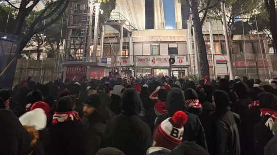 VIDEO - Bari-Reggiana, contestazione dopo la sconfitta. I tifosi hanno incontrato Polito, squadra e Marino. Dal diesse rassicurazioni e un'ammissione