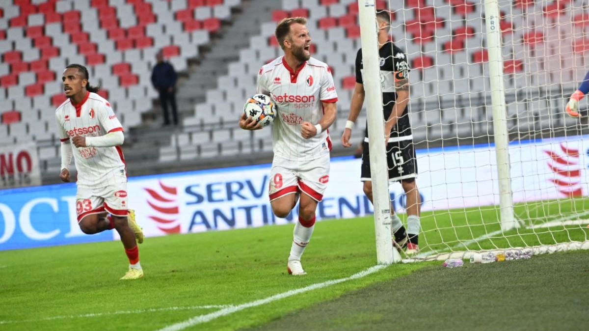 Bari, l'urlo del Vichingo. Un gol per rinascere