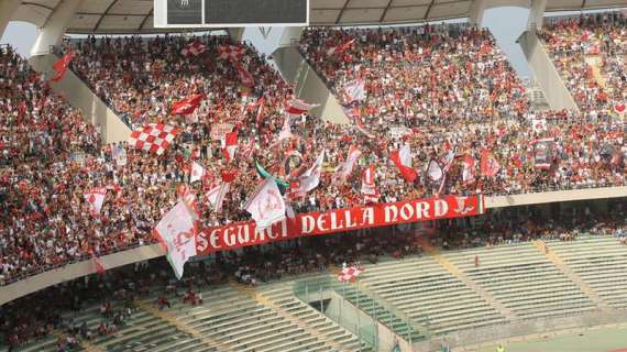 Bari-Brescia, la Nord: "Via i colpevoli". Gli spettatori...
