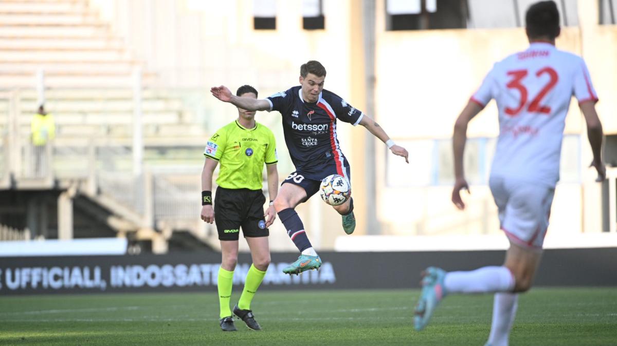 Bari, un punto per la classifica ma per la salvezza serve altro. E le gare sono sempre meno