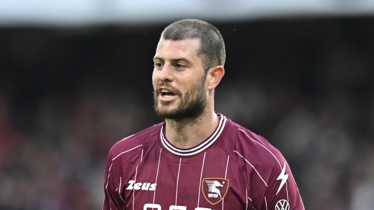 Bari, niente Cerri. L'ariete del Como va in B, ma in un altro club