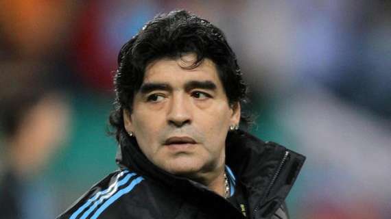 Maradona: "Messi deve imitarmi"