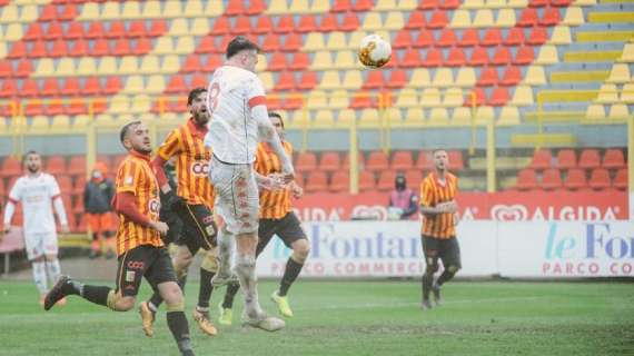 Il Bari ora rischia il sorpasso del Catanzaro. La miglior quarta? Equivale al terzo posto, ma oggi è il Modena