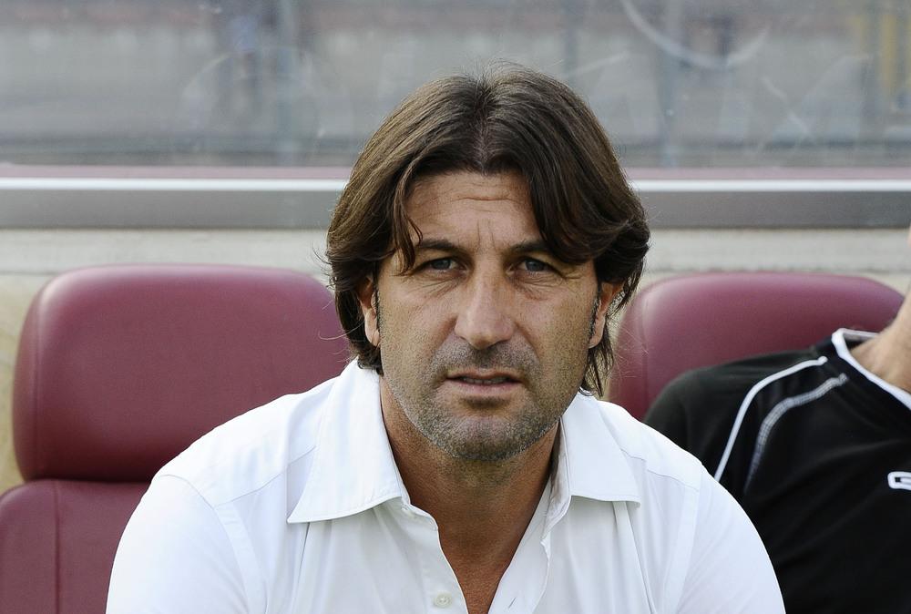 Storie biancorosse - Roboante vittoria del Bari contro l'Avellino… di Rastelli