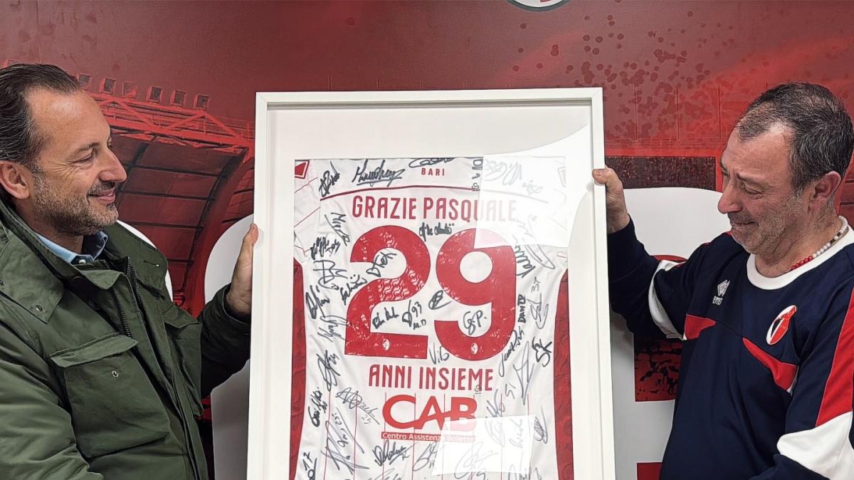 Pasquale 'il magazziniere' saluta il Bari: 29 anni di servizio e amore