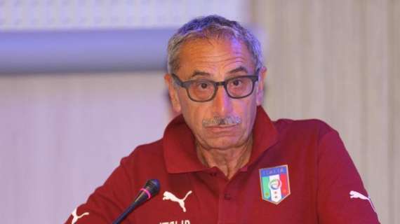 Castellacci (presidente medici calcio): "Se dovesse spuntare un positivo, finirebbe la A"