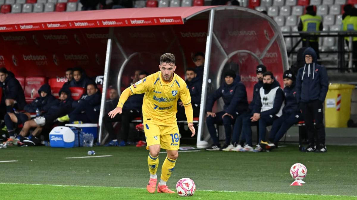 Corrado (dif. Frosinone): "Pari a Cesena? C'è rammarico, ma l'obiettivo ora è conquistare punti col Bari"