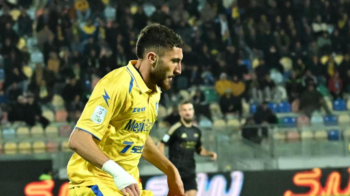 Bari e Frosinone, un anno dopo è cambiato tutto. Mister, calciatori (e risultati)