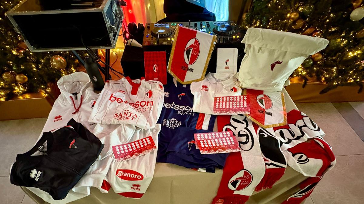 Bari, la cena di Natale: tra auguri e beneficenza 