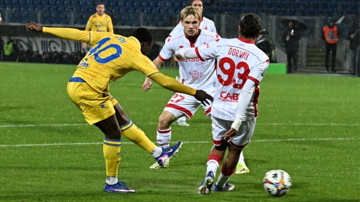 Avellino-Bari, le probabili: dentro Dorval? Riecco Artioli. E in attacco sicuri due su tre