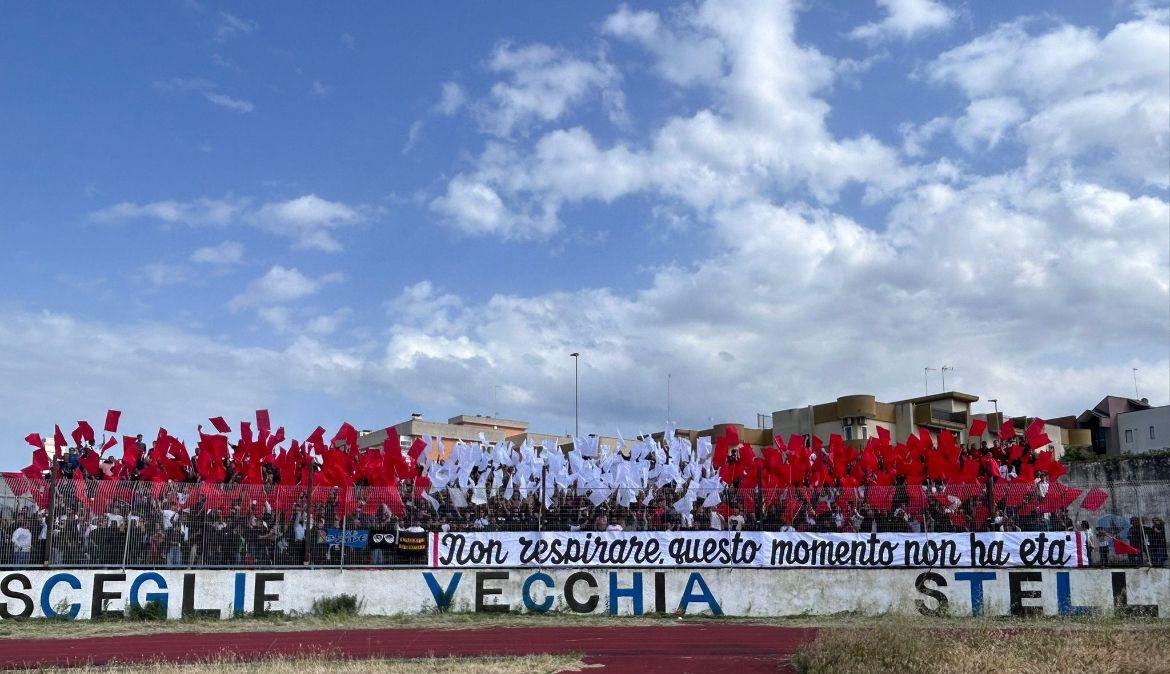 VIDEO - Festa biancorossa: l'Ideale Bari vola in Promozione!