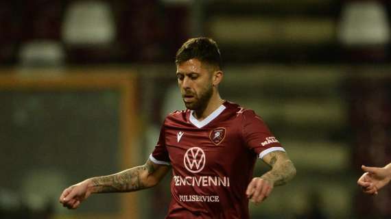 Menez arriva a Bari. Le prime parole: "Sono contento, è un piacere essere qui"