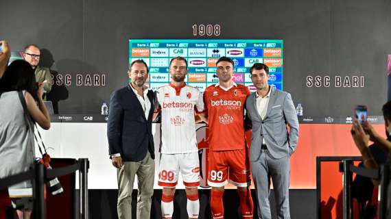 De Laurentiis: "La strada è lunga. Di Cesare? Determinato. Spero nei risultati del ritiro". E sugli sponsor: "Fatto upgrade"