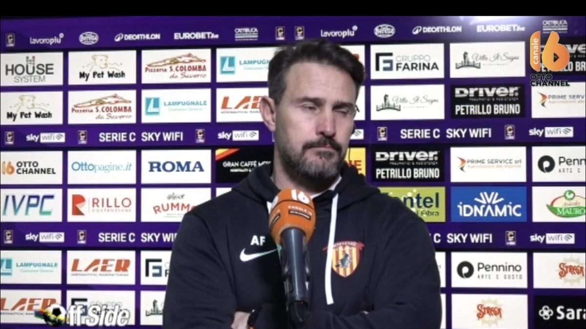SALA STAMPA DOPO ALTAMURA-BENEVENTO, FLORO FLORES:"Dobbiamo migliorare e non subire più gol così”