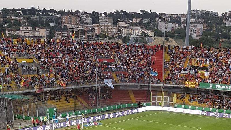 Benevento calcio, posticipato alle 20.30 l'orario di presentazione delle nuove maglie