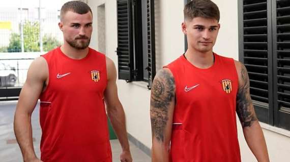 Il Benevento ufficializza gli arrivi di Karic e Koutsoupias. Brignola in prestito al Cosenza