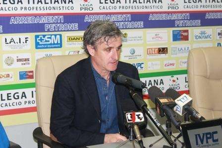 SALA STAMPA DEL GIOVEDI', Guido Carboni tiene i piedi per terra: "Il campionato è ancora lungo. Mi interessa che la squadra trovi continuità"