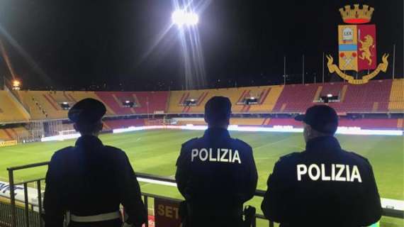 Fece esplodere artificio pirotecnico in occasione di Benevento - Brescia: daspo per un tifoso sannita