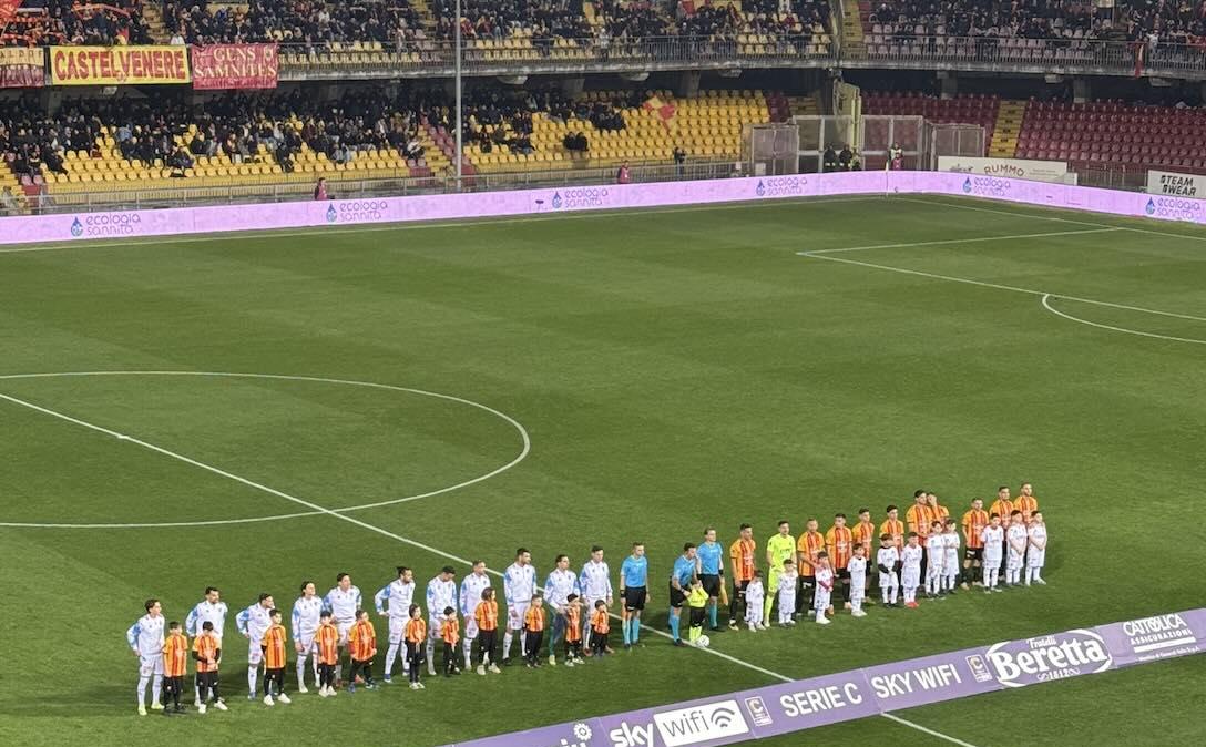 BENEVENTO-CATANIA 2-1: LA STREGA PIEGA I ROSSOAZZURRI E SCAPPA VIA