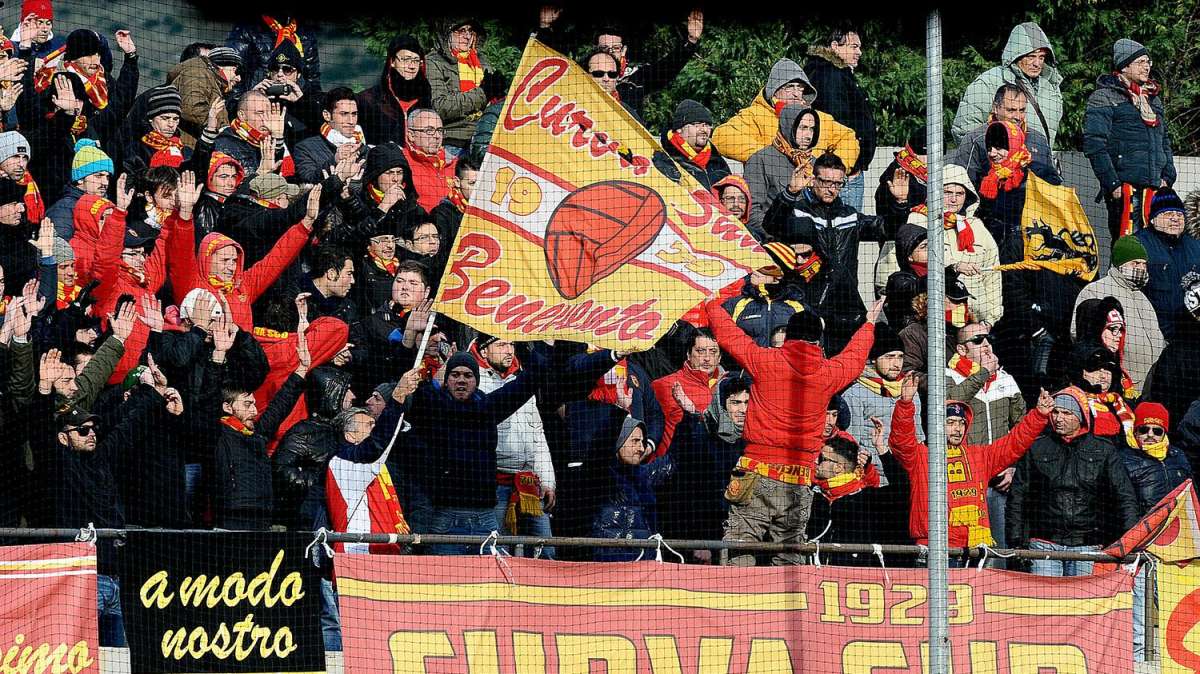 Tifosi giallorossi a Nocera