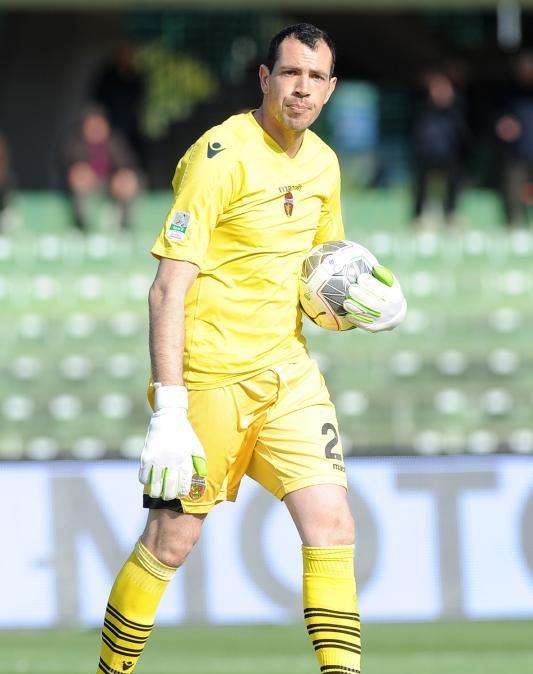 Livorno, si lavora al ritorno di un portiere