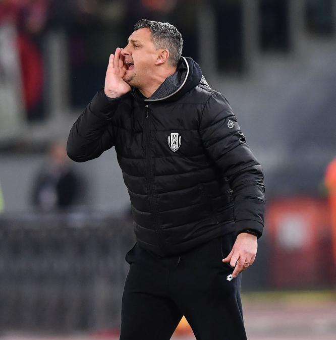 Camplone: "Nessun contatto col Catania, disponibile a valutare offerta"