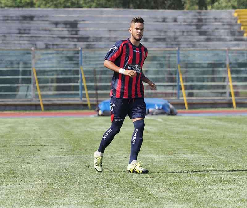Lucchese, in prova un portiere e un centrocampista