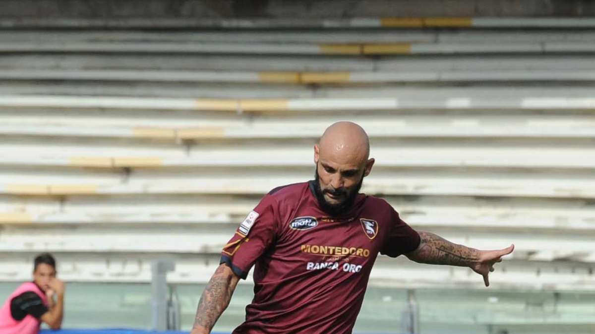 Salernitana, il club propone due giocatori all'Ischia