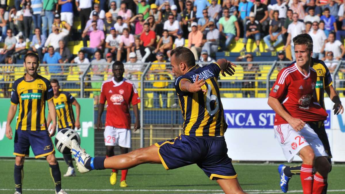 La Salernitana sfida il Benevento per Scognamiglio