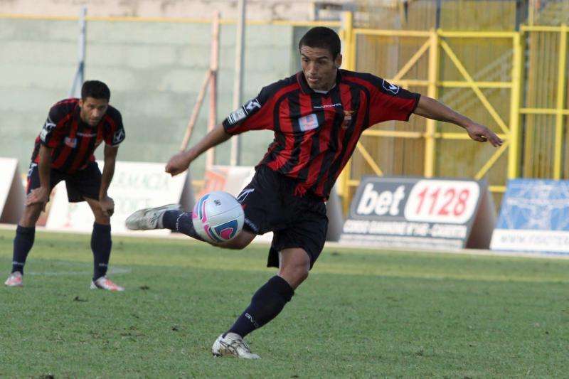 Rober Siena, si cerca un centrocampista esperto
