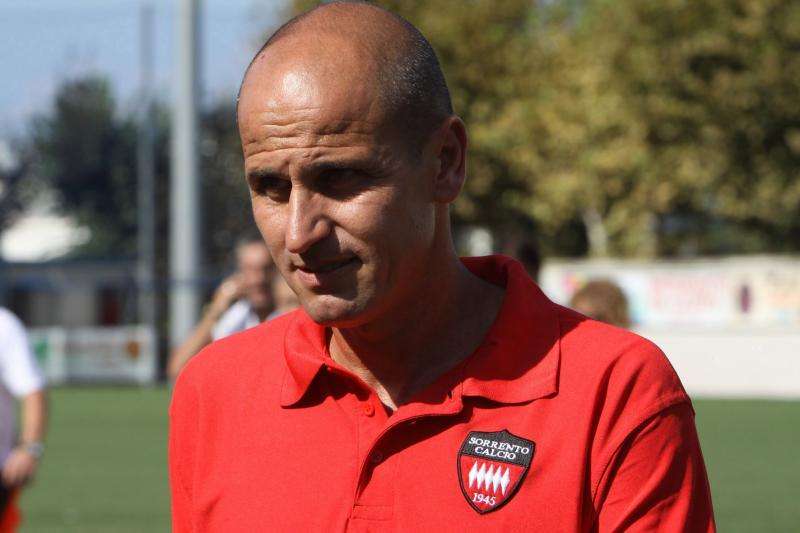 Monopoli, il club esprime piena fiducia in mister Bucaro