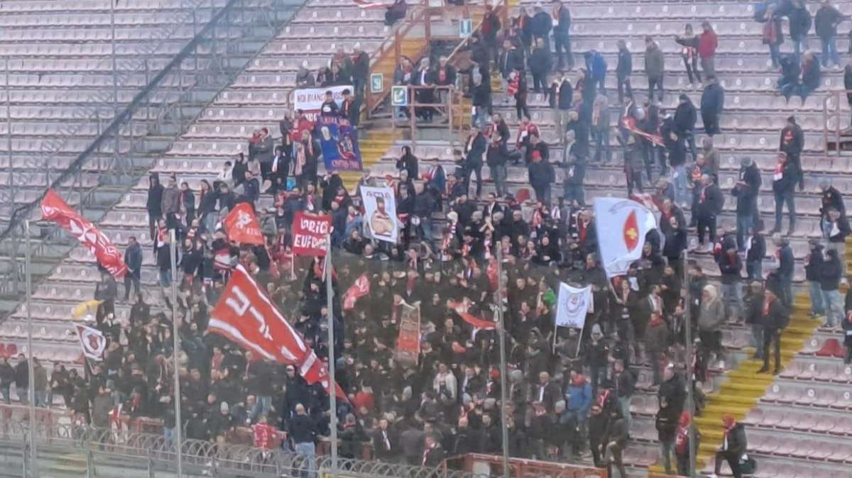 Ancona, il sindaco incontra Nocelli e Canil. Poi la Curva: "Fiducia in Silvetti"