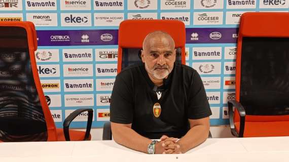 Ternana, Liverani: "Dobbiamo vincere, in qualsiasi modo. Fare processi ora è prematuro"