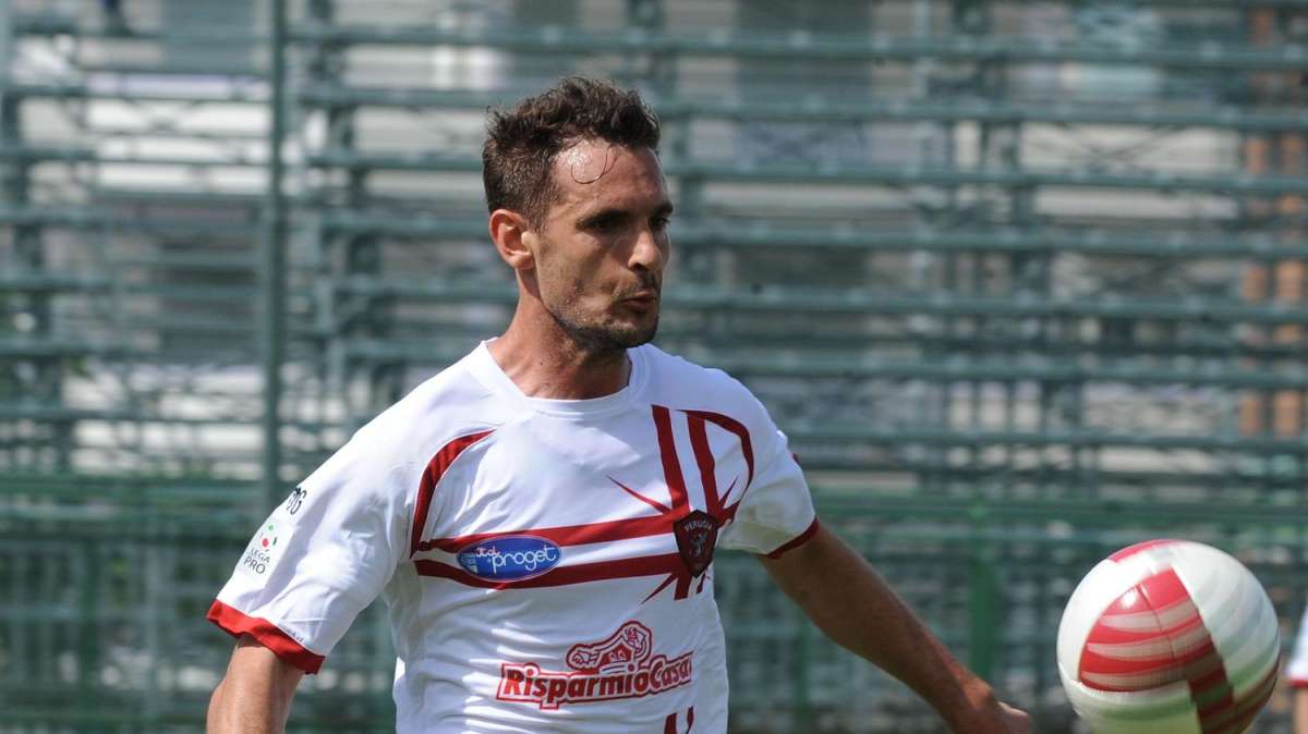 Ancona, un ex Verona a un passo