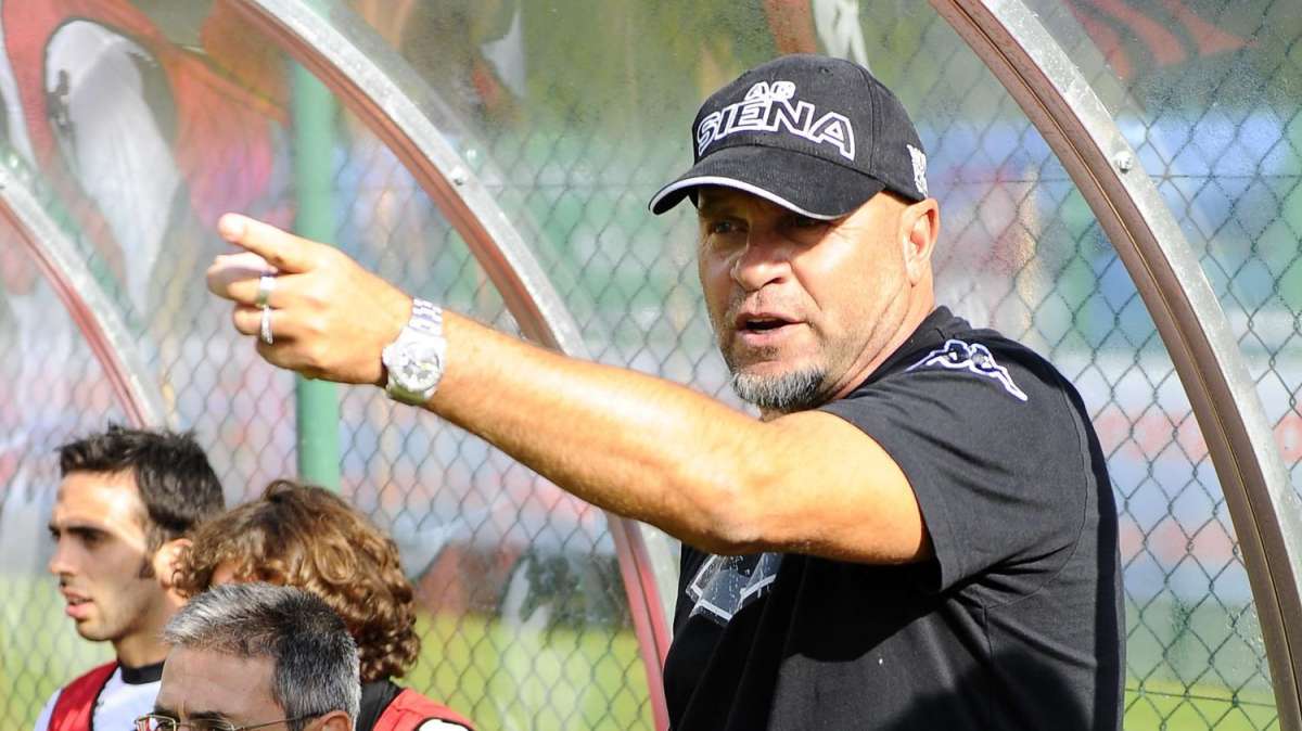Perugia, sfida al Siena di Cosmi