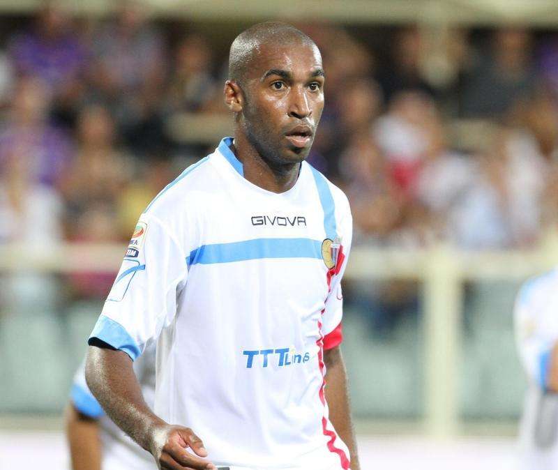 Catania, un difensore verso il Paraguay