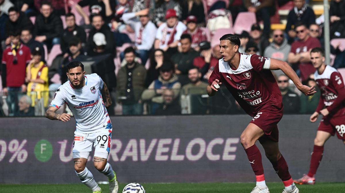 Latina-Catania, le formazioni ufficiali: Volpe e Viali cambiano molto