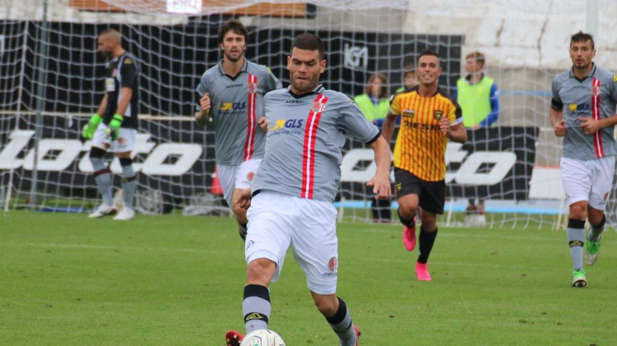 Juve Stabia, Mezavilla in scadenza ma non si esclude un rinnovo