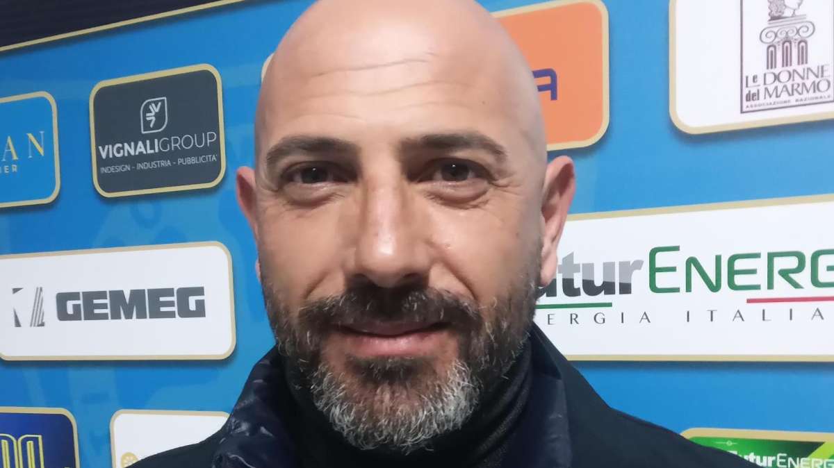 Carrarese, Calabro: "I miei continuano a correre pur giocando ogni 3 giorni"