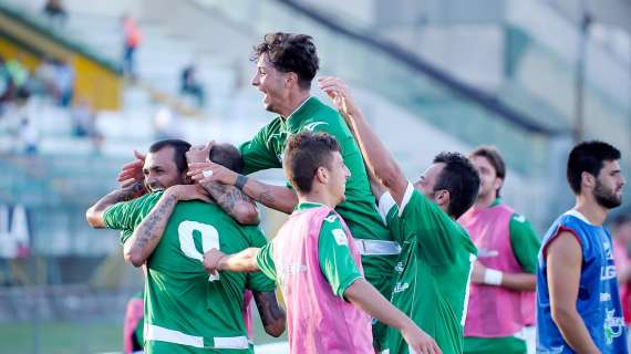 1^ Divisione, l'Avellino castiga il Barletta e vola in vetta