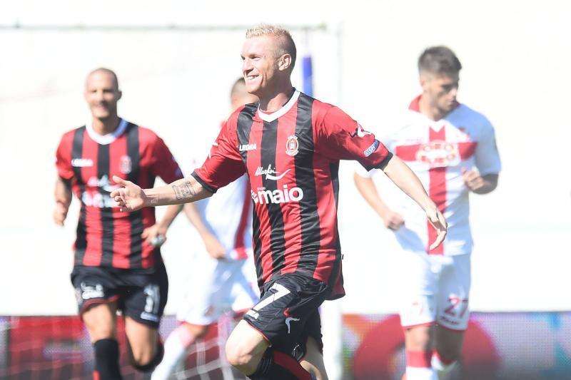 Robur Siena, sondaggio per un centrocampista di Serie B
