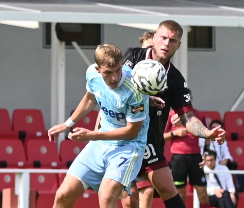 La Nazione: "Brutto Arezzo, solo un pari | Ravasio agguanta la Torres"