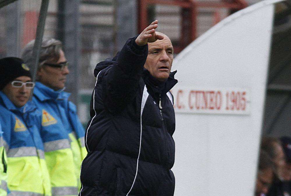 Cosenza, incontro con Roselli in corso: le ultime
