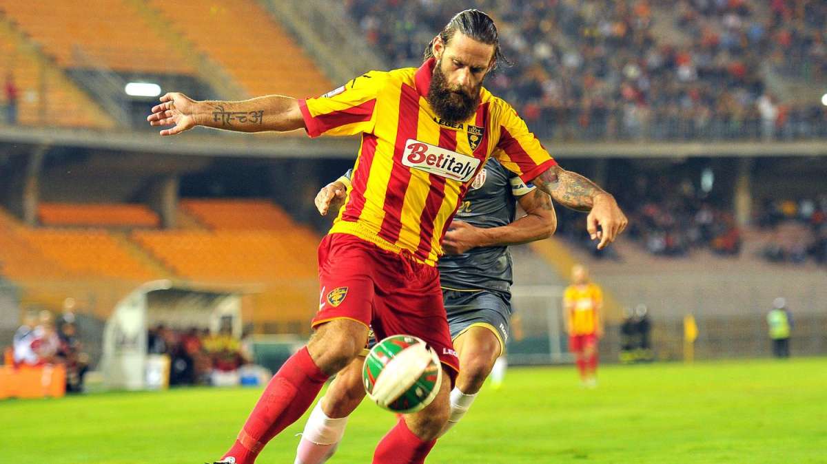 Lecce, su Moscardelli un club di B