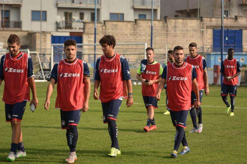 Crotone, un tris di giovani verso la Lega Pro