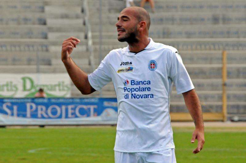 Lecce, un difensore del Novara è più vicino